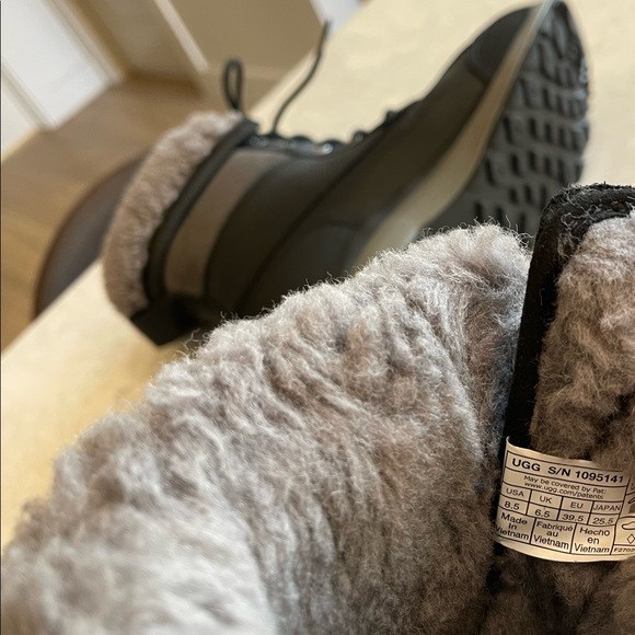 New UGG Adirondack III Black Waterproof Boots, Women’s Size US 8.5 - Picture 14 of 15